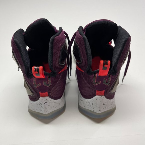 NIKE LEBRON XIII Written In The Stars Men's Size US 10.5 Mulberry 807219-500 - Picture 4 of 10
